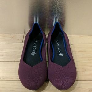 Rothy's plum round-toe flats (W11)